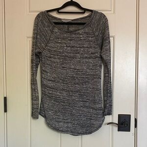 Athleta Metallic Gray Heathered Long Sleeve Scoop Neck Top